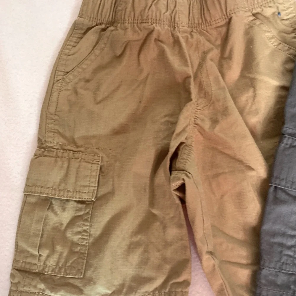 (2 pair)Gray and Tan Cargo Shorts Relaxed Fit Size 4 Summer casual Vacation